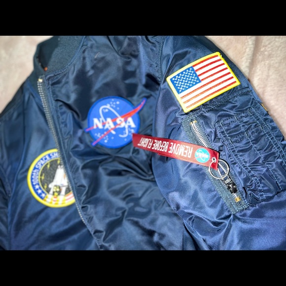 100th Space Shuttles Mission Patched Winter jacket - Picture 5 of 6